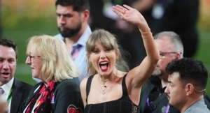 Truyền thông phương Tây: La Liga đã bật đèn xanh cho Taylor Swift tổ chức concert tại Bernabeu trong thời gian tới.