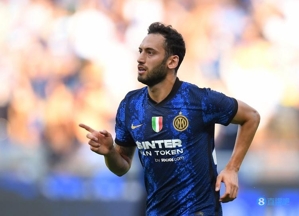 Dima & Inter Milan theo dõi đội hình: Calhanoglu đã bình phục chấn thương và trở lại tập luyện cùng đội