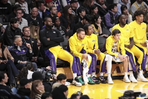 Tìm thấy chìa khóa để tấn công? Lakers ra sân 50% trong 9 trận liên tiếp + lần đầu tiên trong lịch sử đội kể từ mùa giải 1984-85.