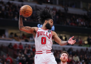 Woj: Coby White được chẩn đoán bị căng cơ hông nhẹ và có thể trở lại ngay sau trận đấu với Wizards vào Chủ nhật