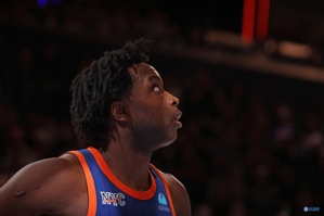 Một vị tướng mạnh mẽ! Anunoby đã chơi 17 trận và Knicks có thành tích 15 trận thắng và 2 trận thua.