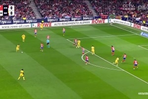 La Liga - Barcelona 3-0 Atletico Madrid bất bại 8 vòng đấu và thăng hạng nhì Felix không ăn mừng 2 đường chuyền và 1 cú sút của Lewandowski.