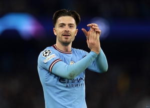 Truyền thông Anh: Manchester City có thể cân nhắc bán Grealish, quan tâm Kvara Tskhelia