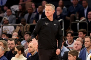 Kerr: Tôi không nghĩ trận thua Knicks là do thiếu nỗ lực, chỉ vì chúng tôi chơi chưa đủ tốt