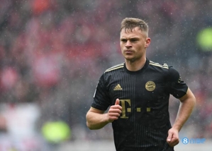 Truyền thông Đức: Bayern định giá Kimmich ở mức 70-80 triệu euro và sẽ cân nhắc đổi anh lấy Araujo