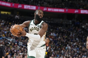 Mazzula: Thật vinh dự khi được huấn luyện viên Jaylen Brown. Ông ấy thể hiện tốt cả tấn công và phòng thủ.