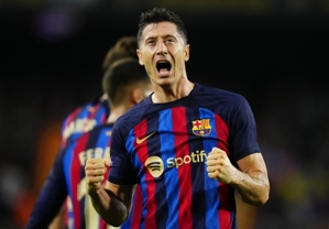 De Sky: Lewandowski từ chối lời đề nghị mức lương gần 100 triệu euro/năm của Saudi Arabia và cũng từ chối sự quan tâm của Atletico Madrid