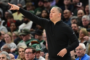 Tyronn Lue nhấn mạnh 3 điểm cần tăng cường: sự dẻo dai, tấn công mạnh mẽ và tâm lý phòng thủ