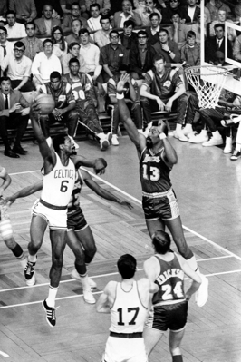 O'Neal nói về 4 ông lớn hàng đầu lịch sử: Russell, Kareem Abdul-Jabbar, Olajuwon, Chamberlain