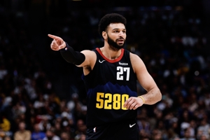 Hôm nay Nuggets vs Suns: Jamal Murray sẽ vắng mặt do bong gân mắt cá chân