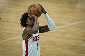 Đầu ra ổn định! Jaylen Green đã ghi được 10 điểm và 7 rebound khi bắn 4/9 trong hiệp đấu, với điểm cộng trừ cao nhất của đội là +7.